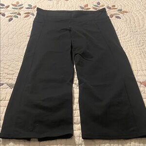 Athleta Workout Cropped Leggings